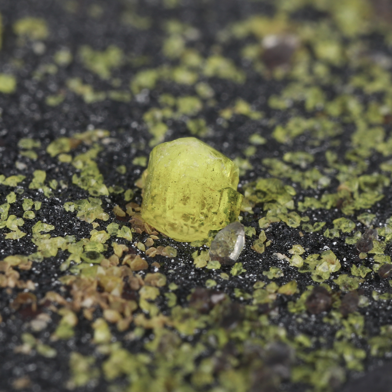 Ettringite With Calcite On Manganite