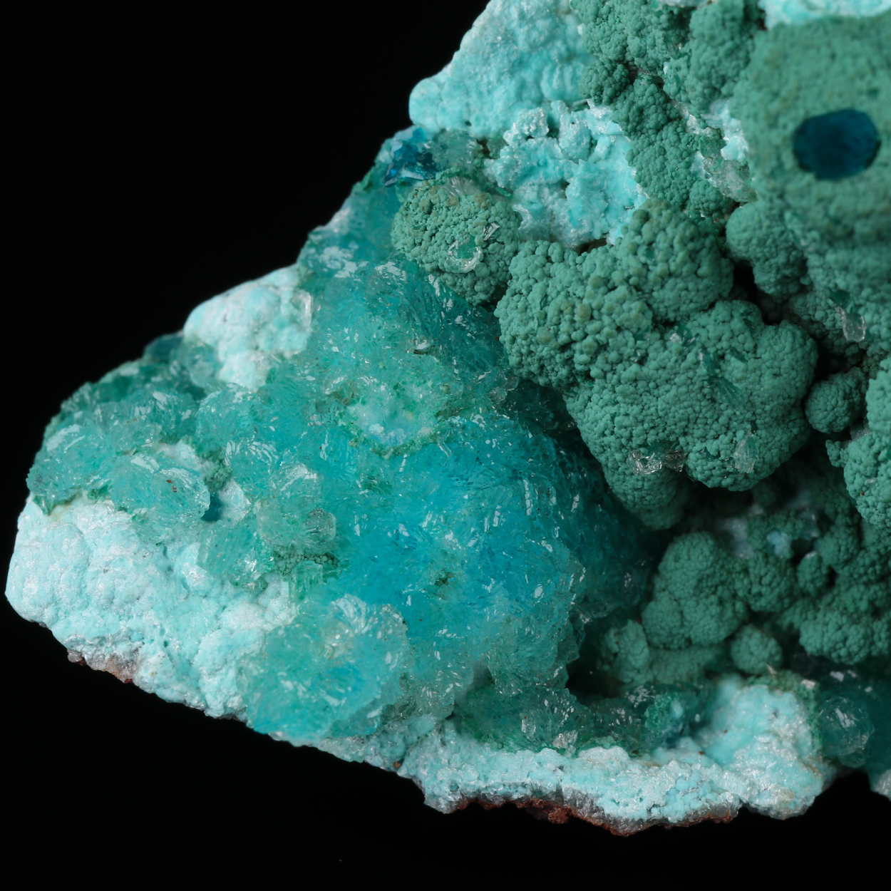 Veszelyite On Hemimorphite With Aurichalcite
