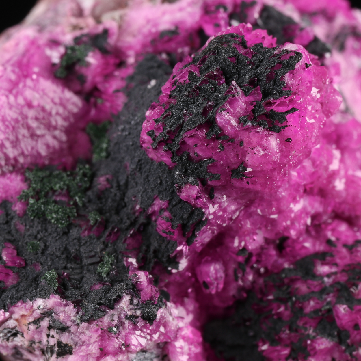 Heterogenite On Cobaltoan Calcite