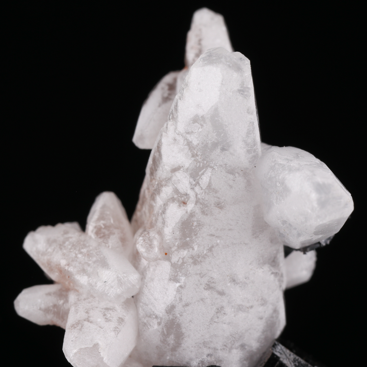Braunite On Calcite