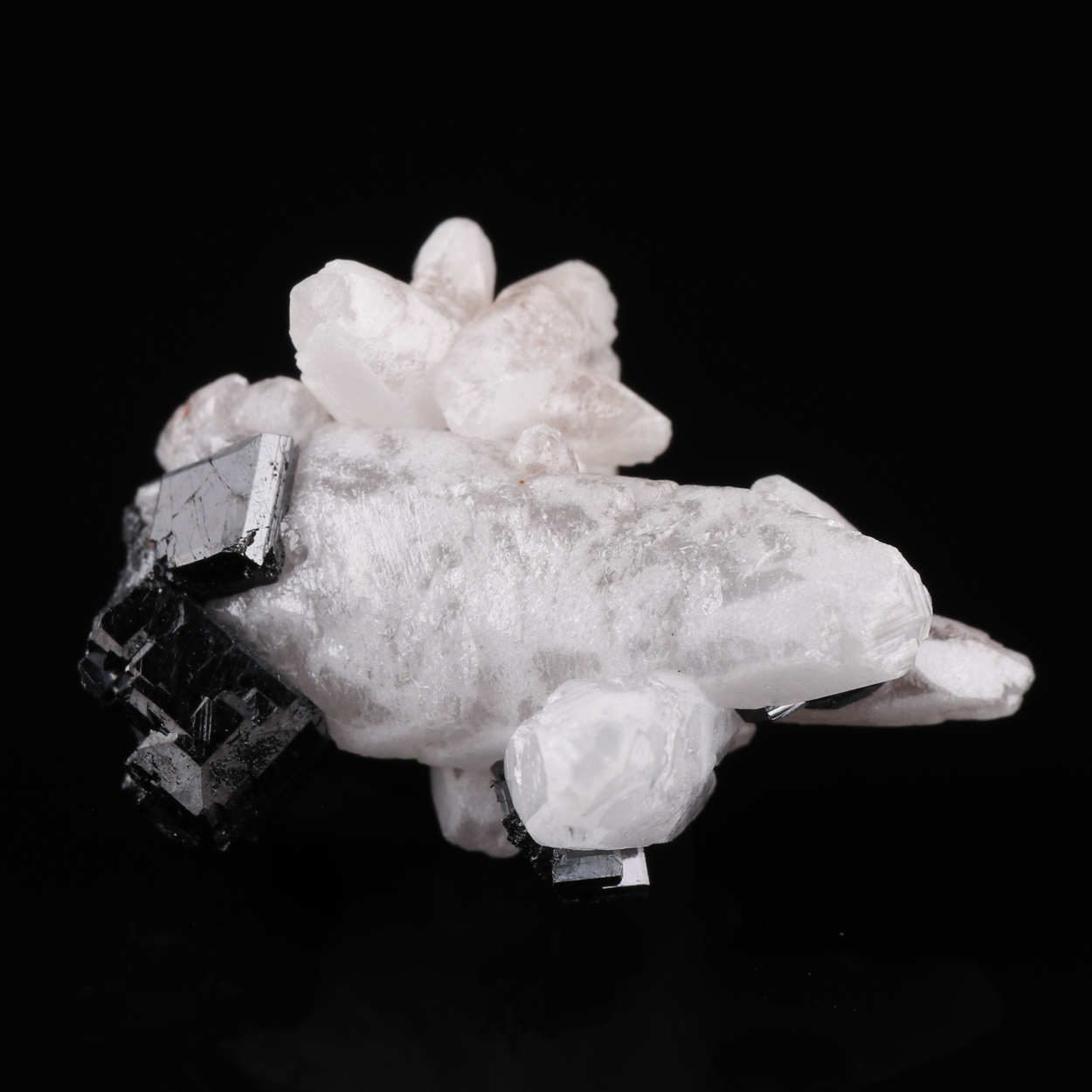 Braunite On Calcite