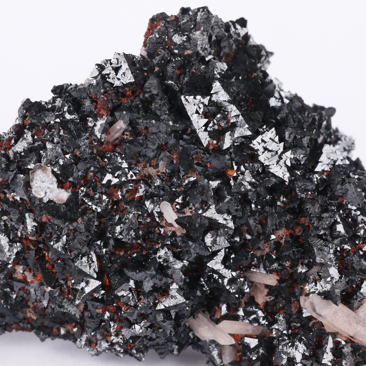 Baryte On Andradite On Hausmannite