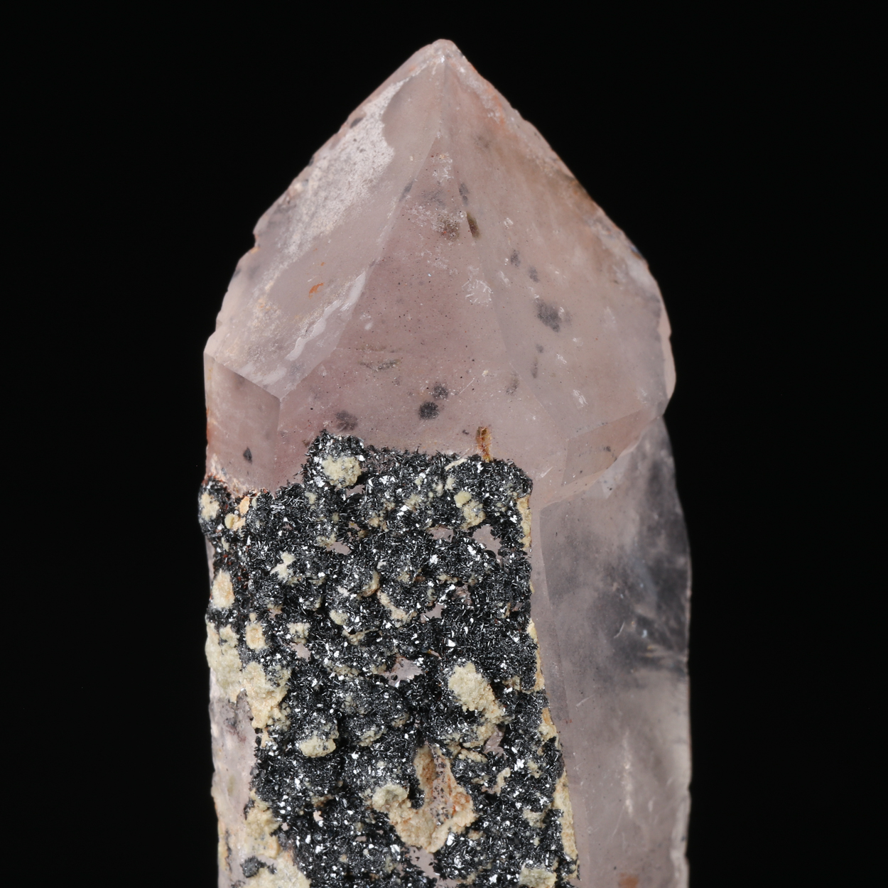 Quartz With Clinochlore & Hematite