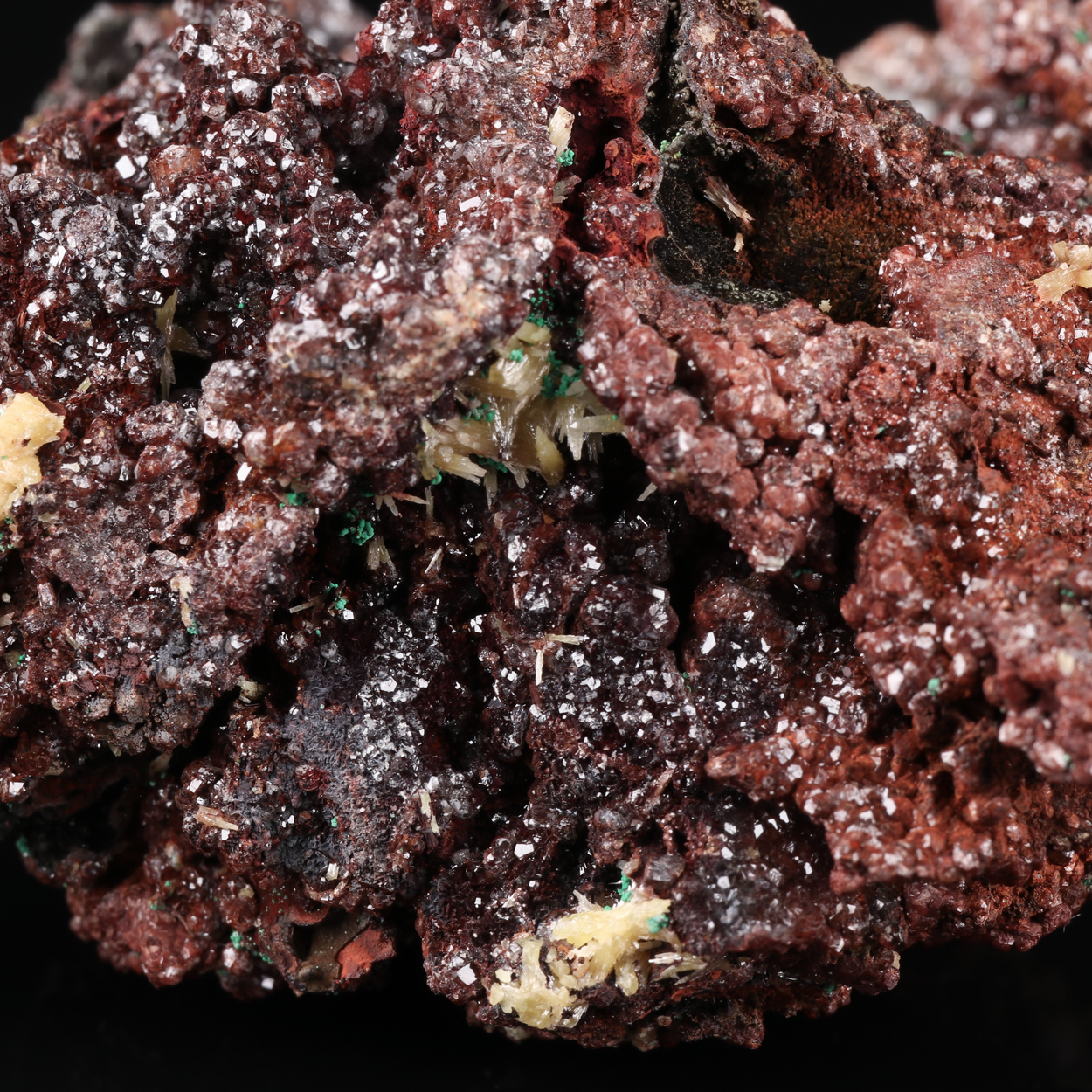 Malachite On Mimetite On Willemite