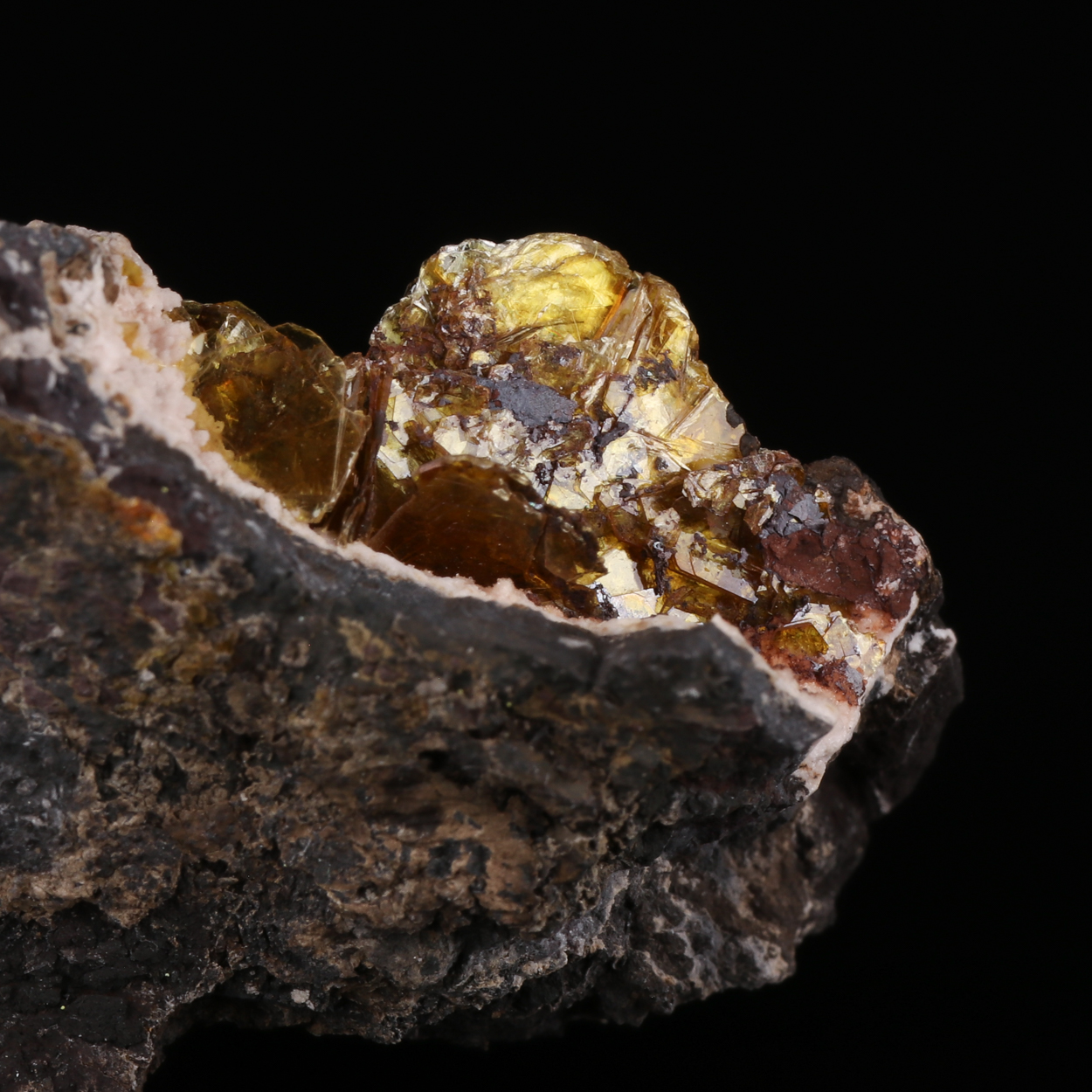 Shigaite On Rhodochrosite