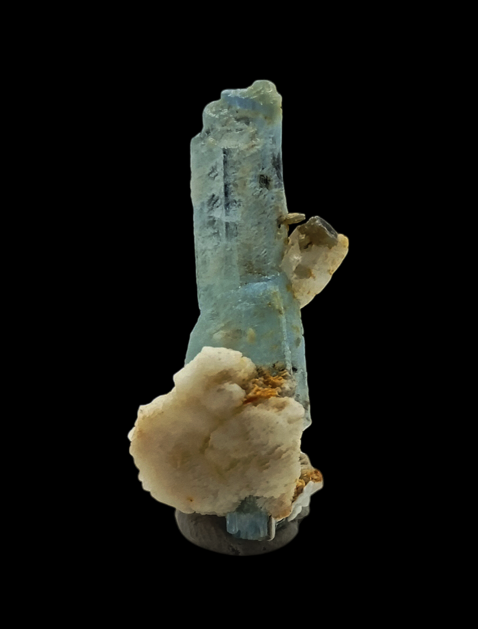 Aquamarine With Quartz