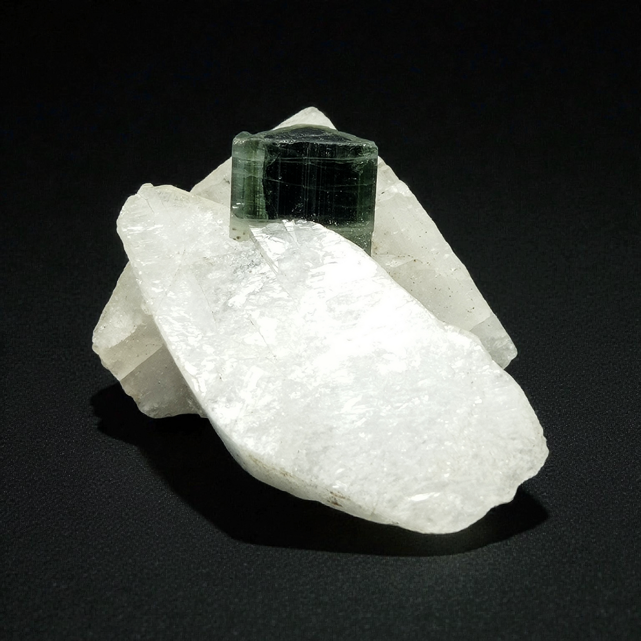 Elbaite Var Tourmaline With Cleavelandite
