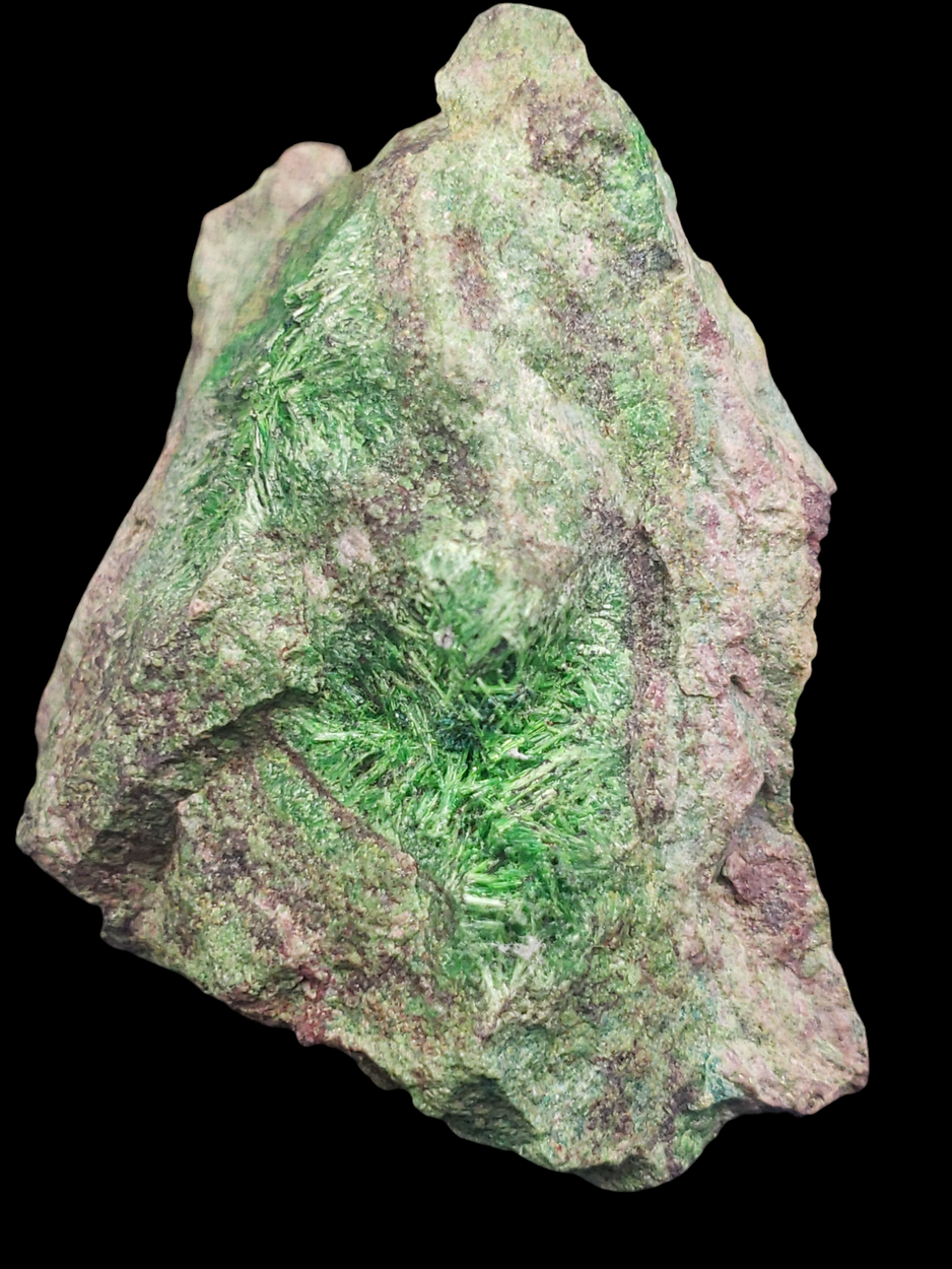 Cuprosklodowskite With Malachite