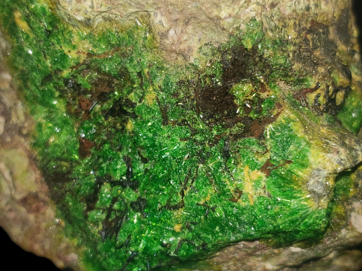 Uraninite & Cuprosklodowskite