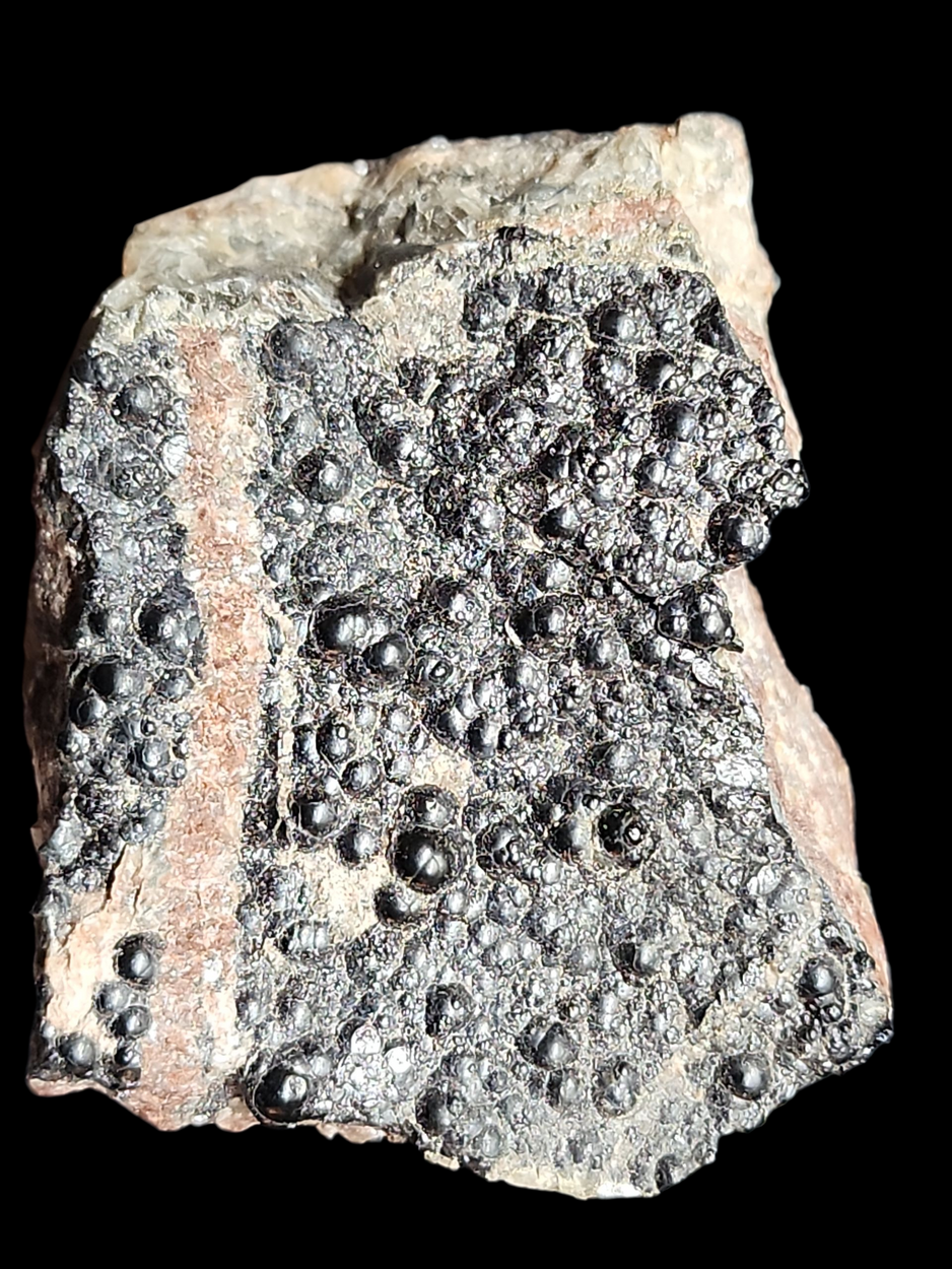 Uraninite On Calcite