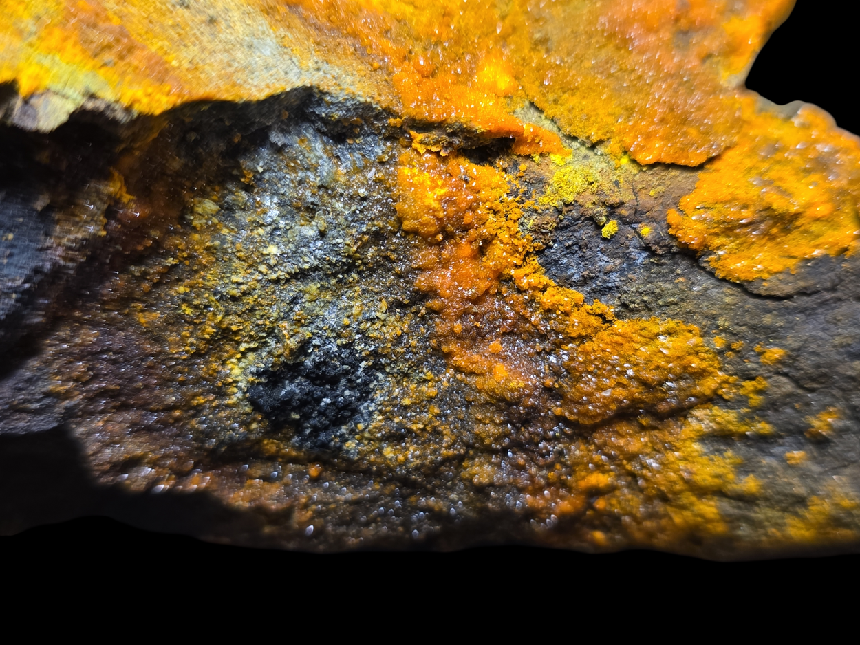 Magnesiopascoite With Postite & Carnotite