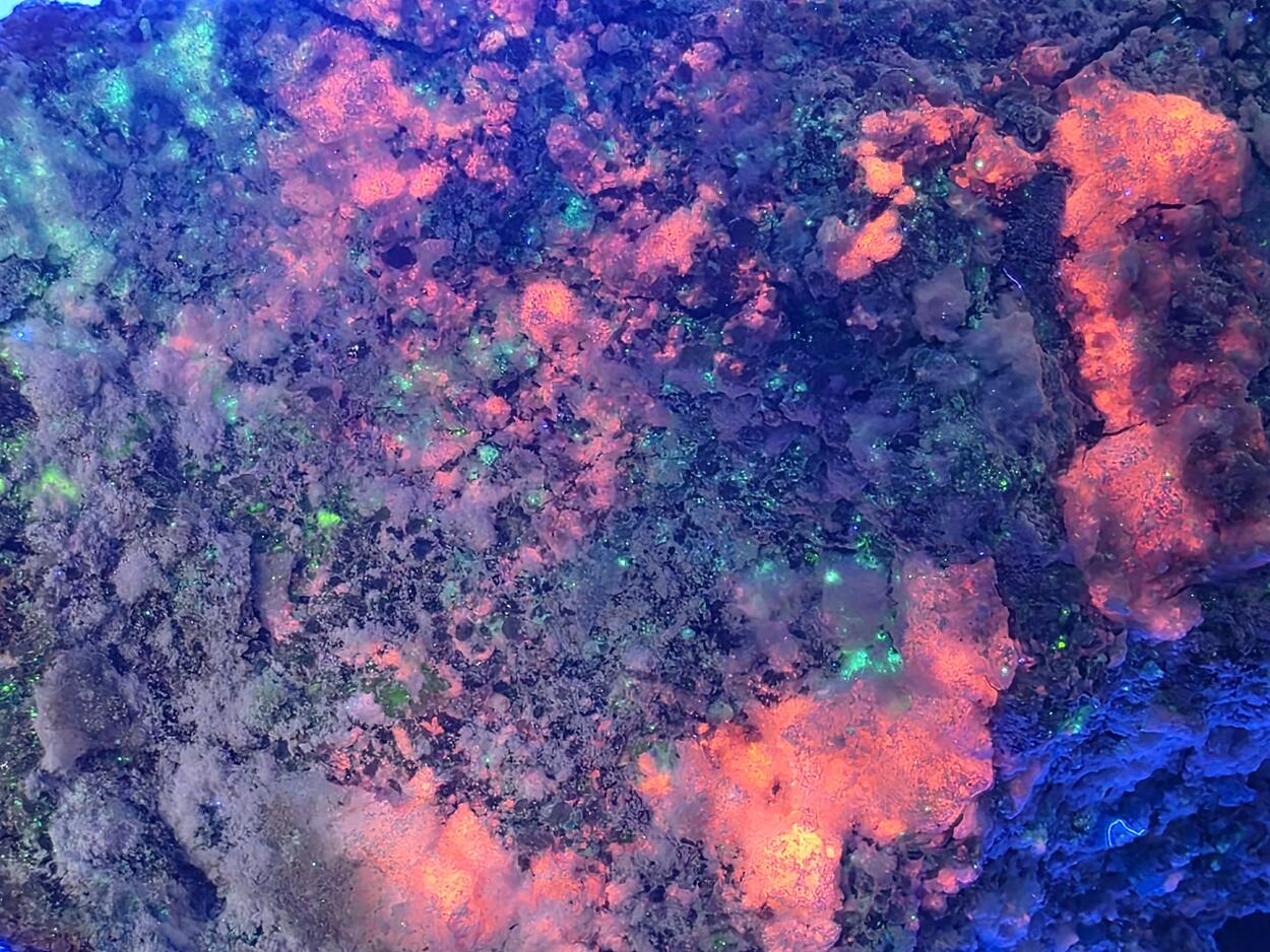 D'Ansite With Brochantite