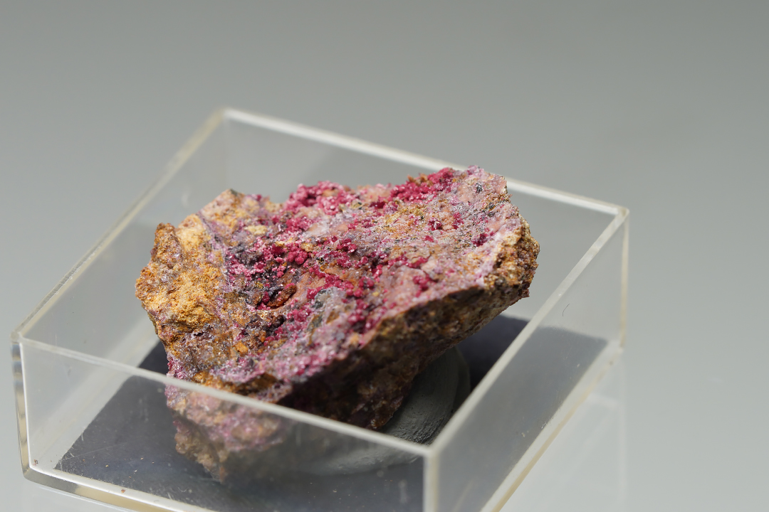 Erythrite