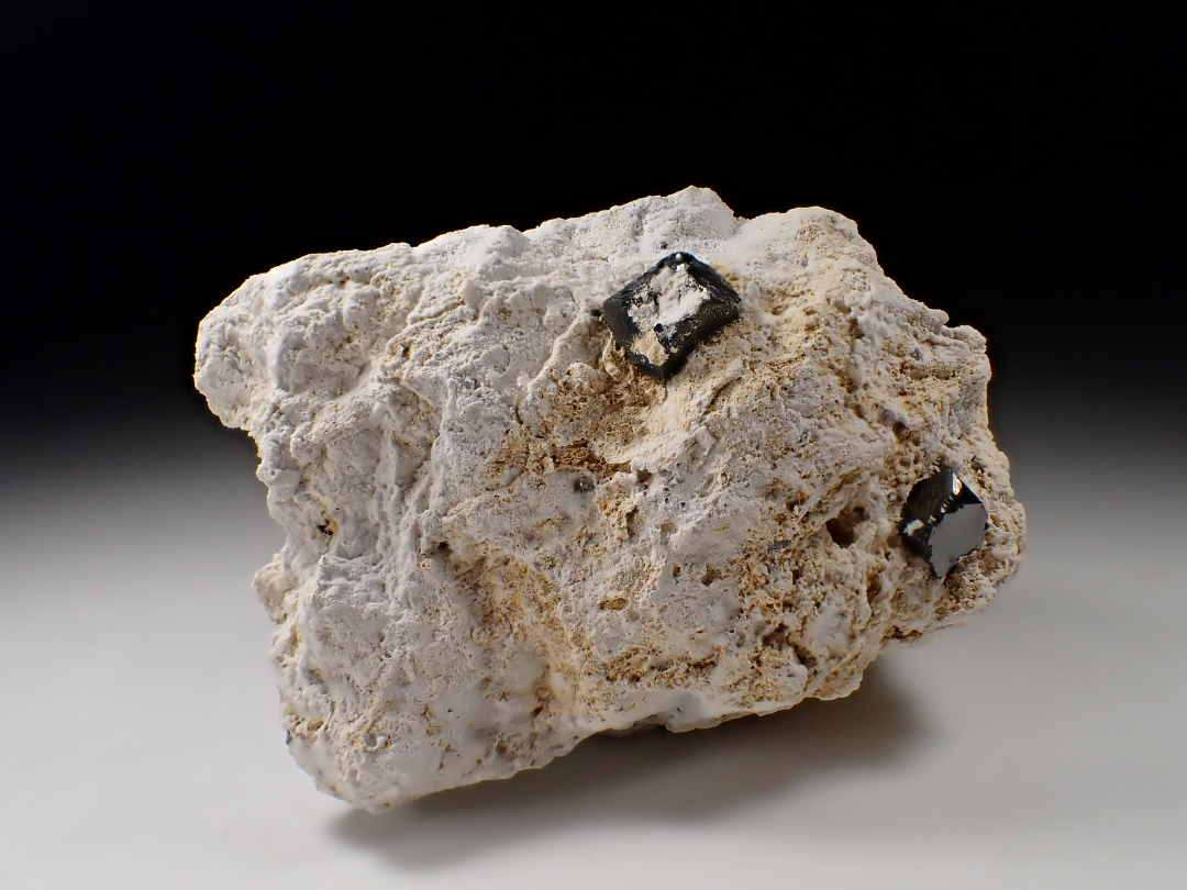 Bixbyite