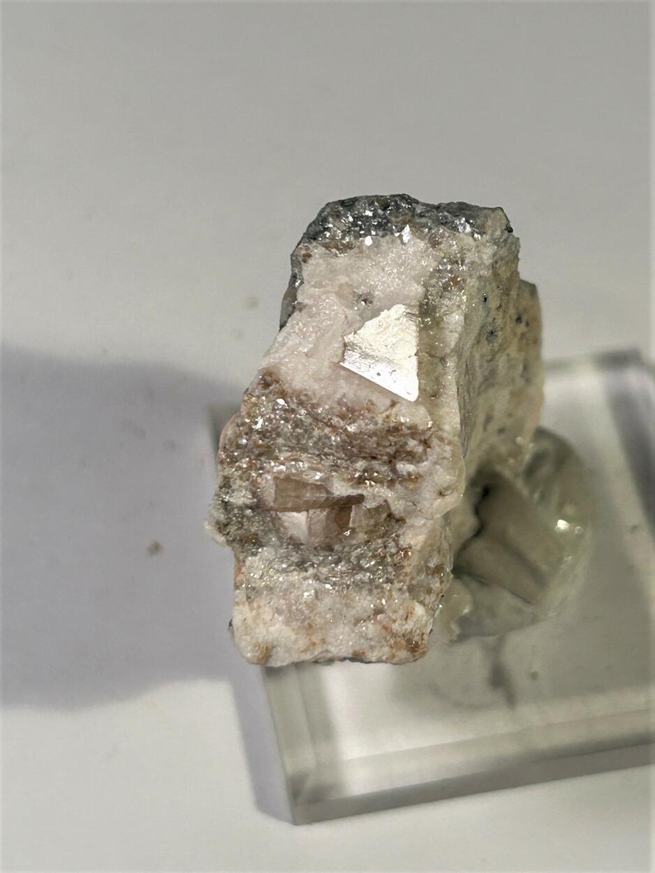 Zunyite