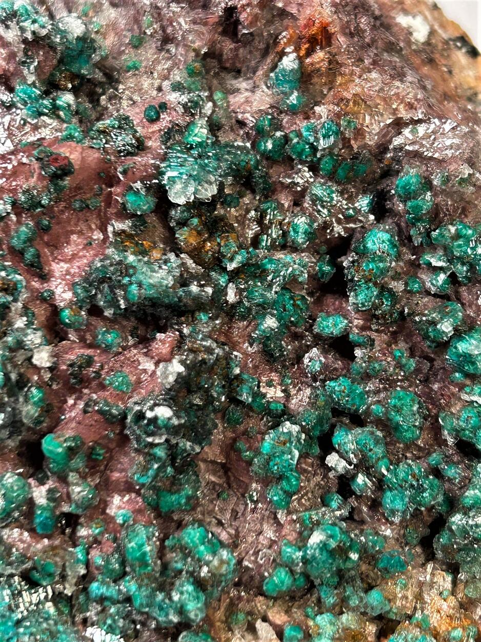 Malachite Gypsum & Dolomite