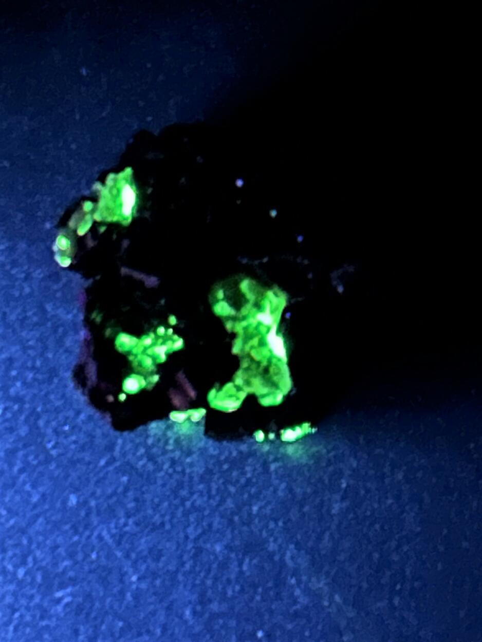 Hyalite Opal & Tourmaline Var Schorl