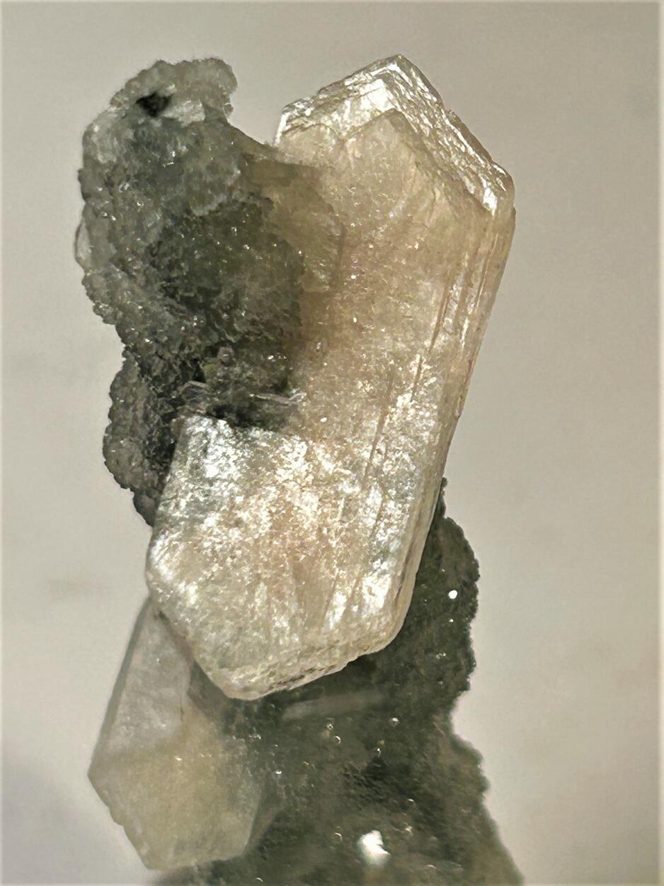 Stilbite On Chalcedony