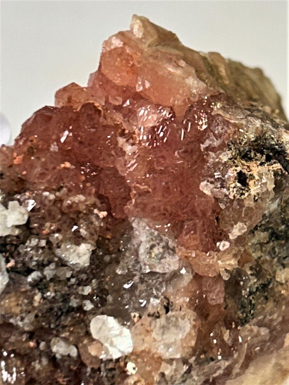 Olmiite & Calcite