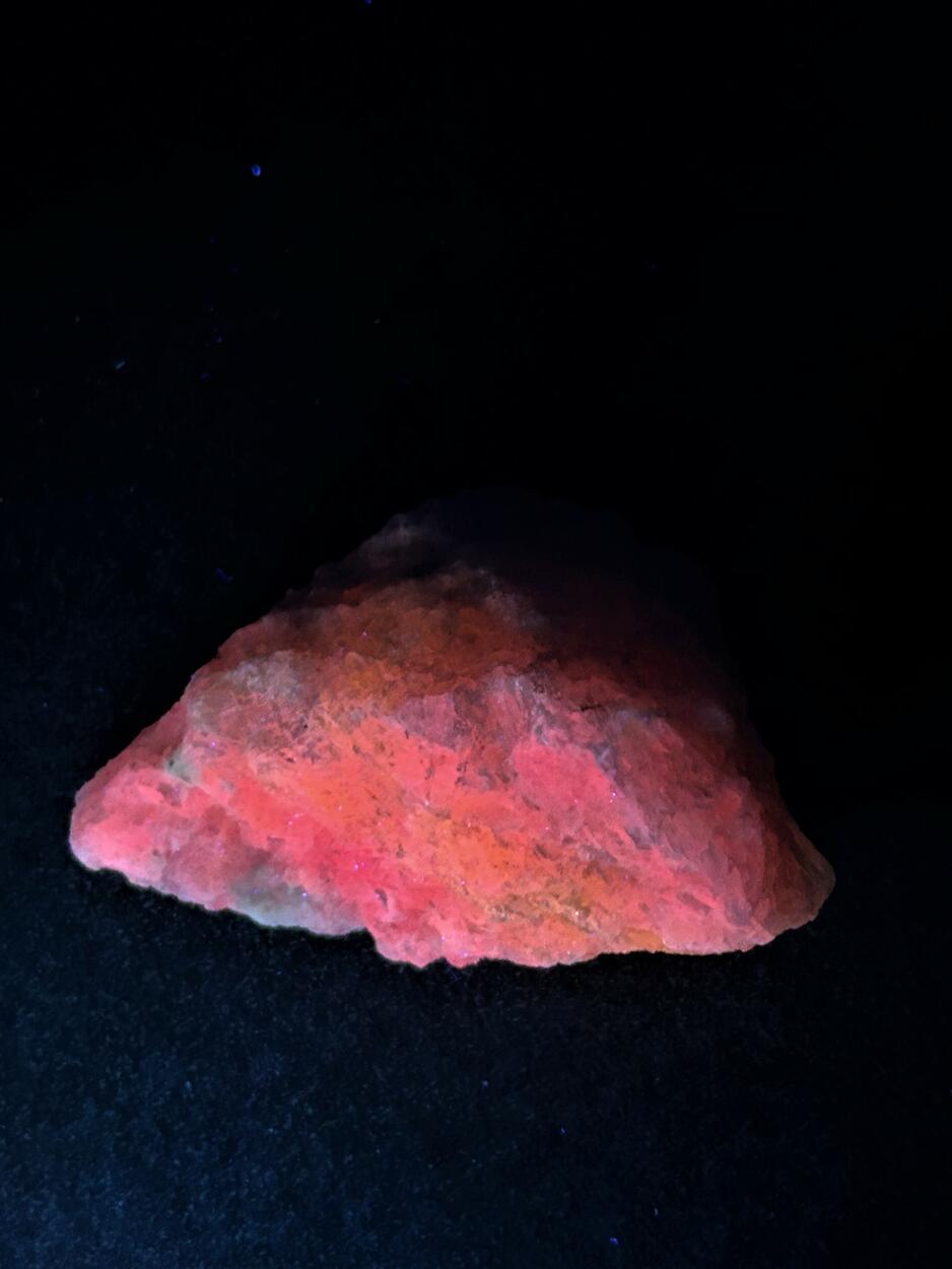 Clino-suenoite & Tremolite