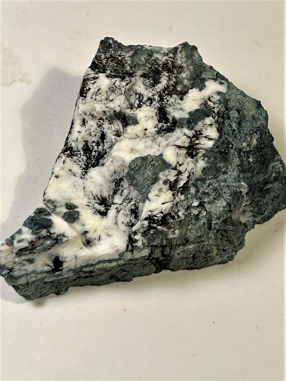 Benitoite & Neptunite