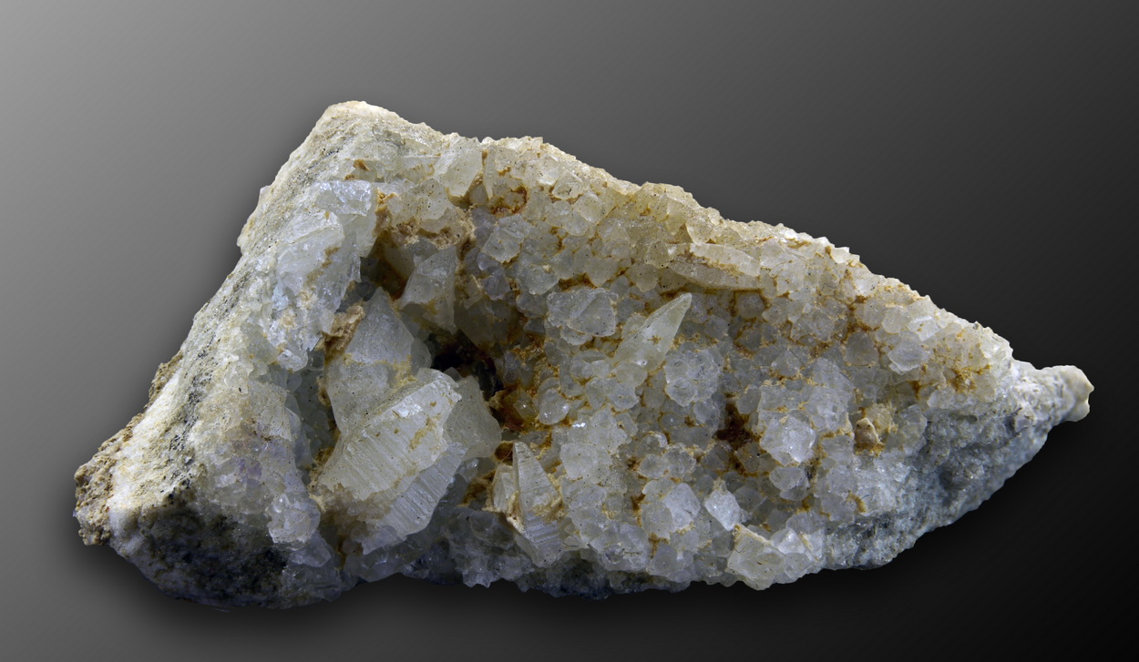 Scheelite On Fluorite