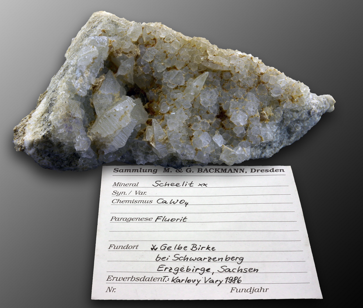 Scheelite On Fluorite