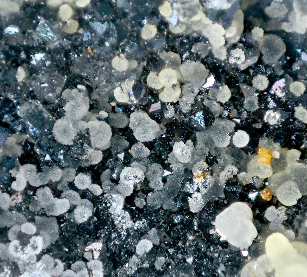 Nannoniite & Hydrokenoralstonite