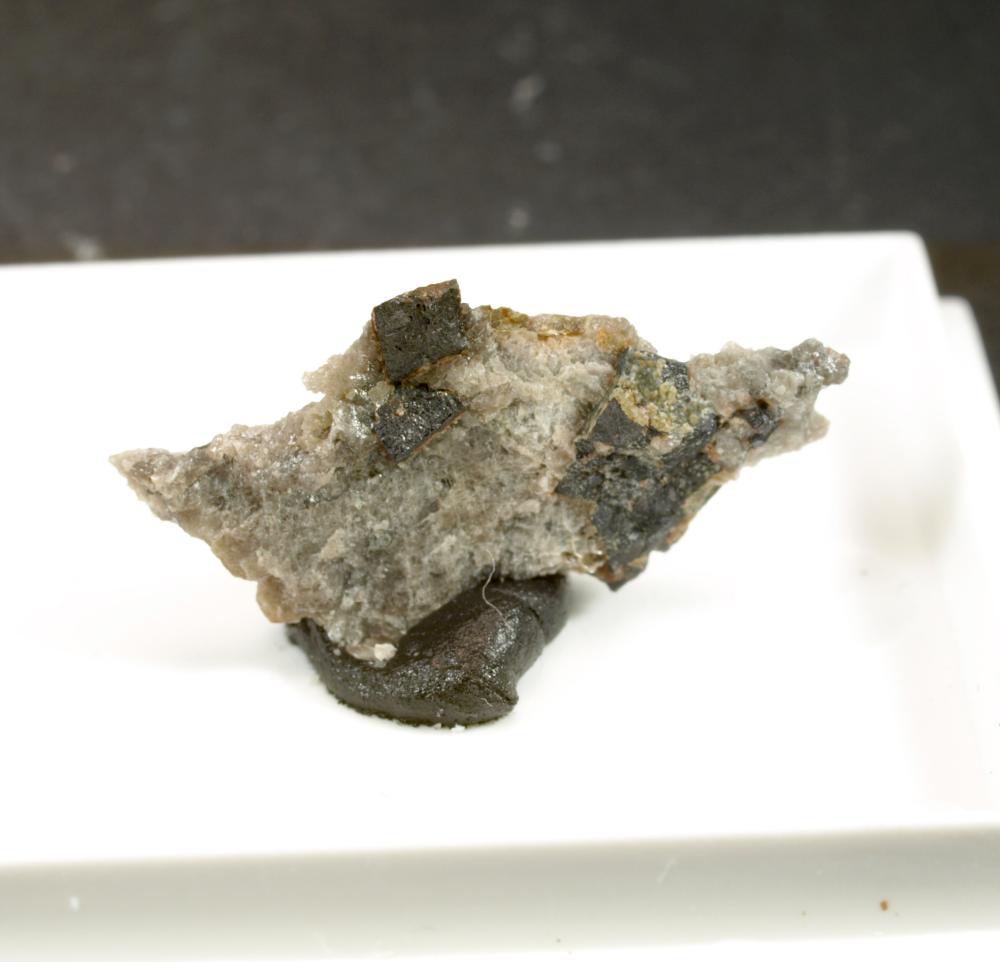 Thorianite Var Uranothorianite