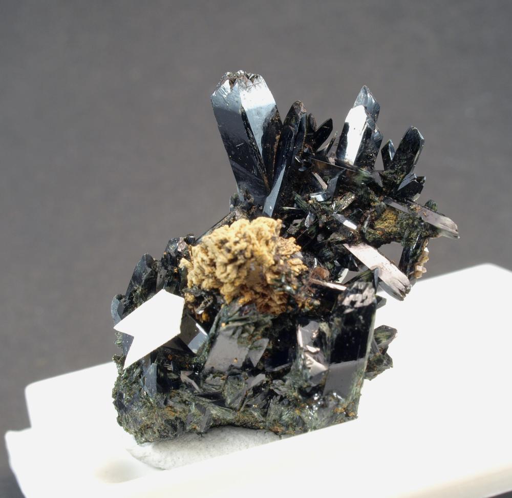 Parisite-(Ce) On Aegirine