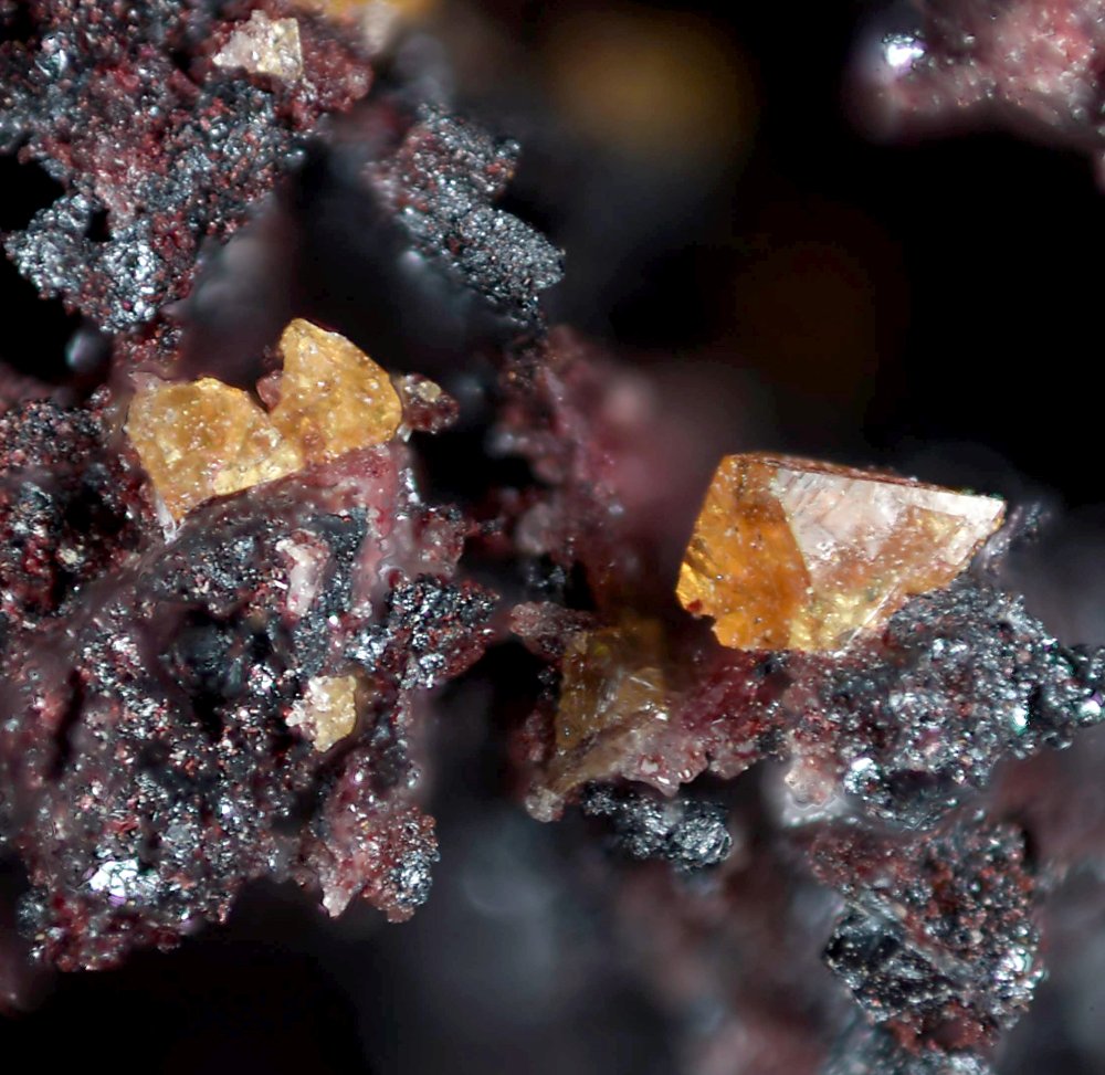 Roméite & Piemontite