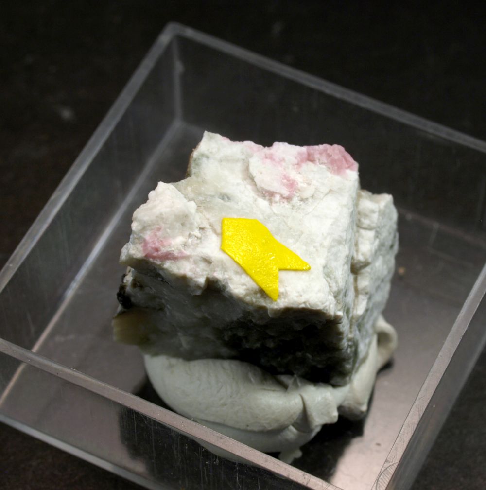 Pumpellyite-(Al) & Clinozoisite