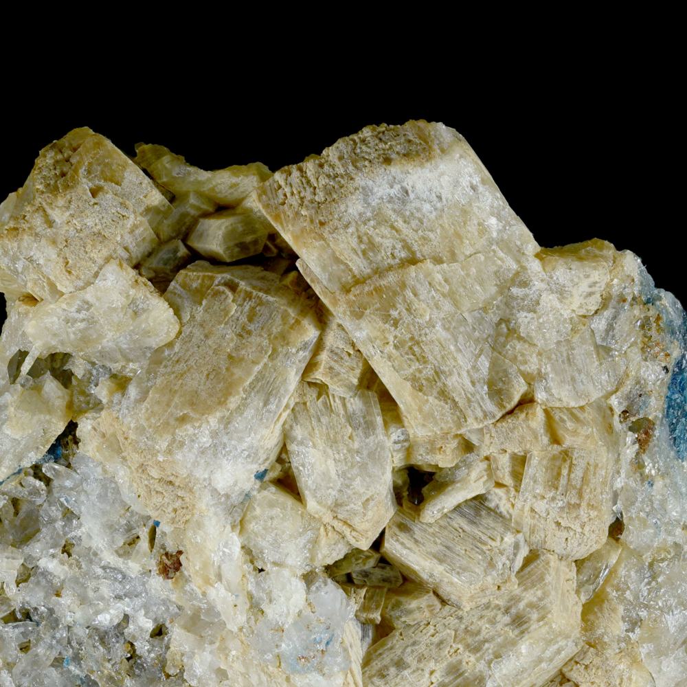 Whiteite-(CaFeMg)