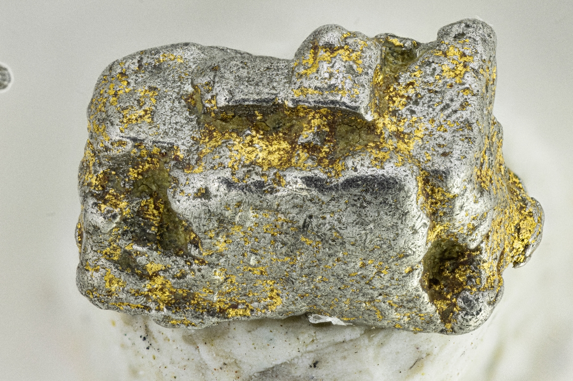 Isoferroplatinum & Gold