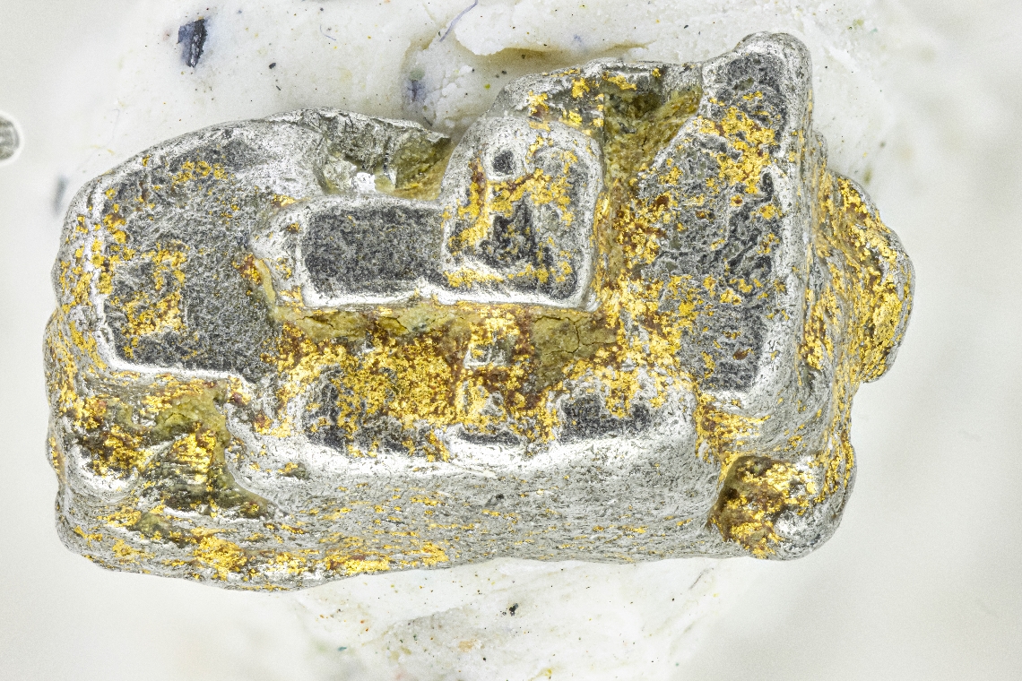 Isoferroplatinum & Gold