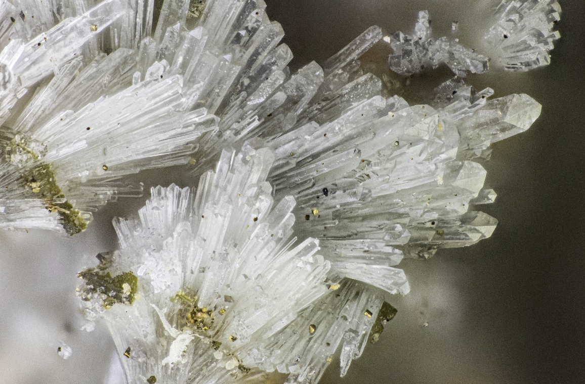 Berthierine & Ancylite-(Ce)