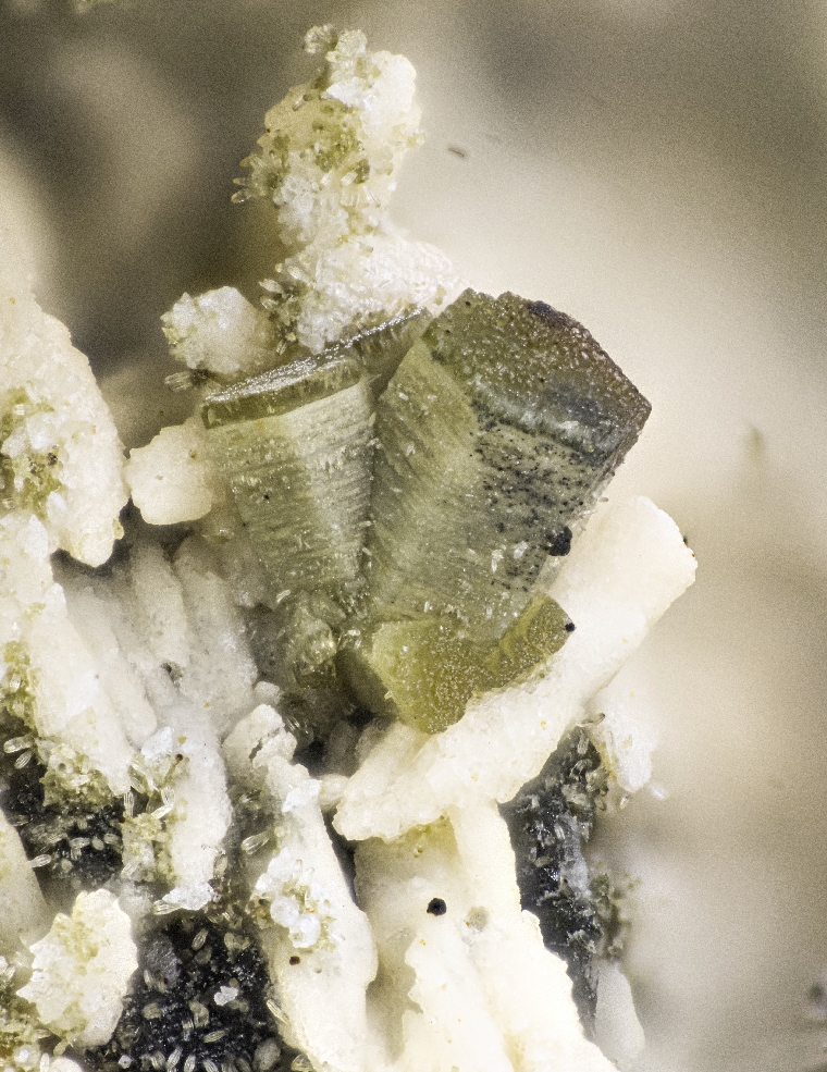 Berthierine & Ancylite-(Ce)