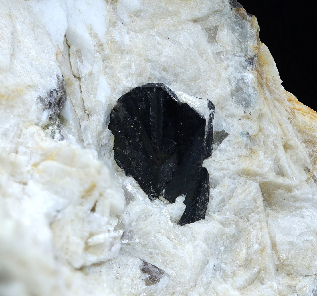 Columbite-(Mn)