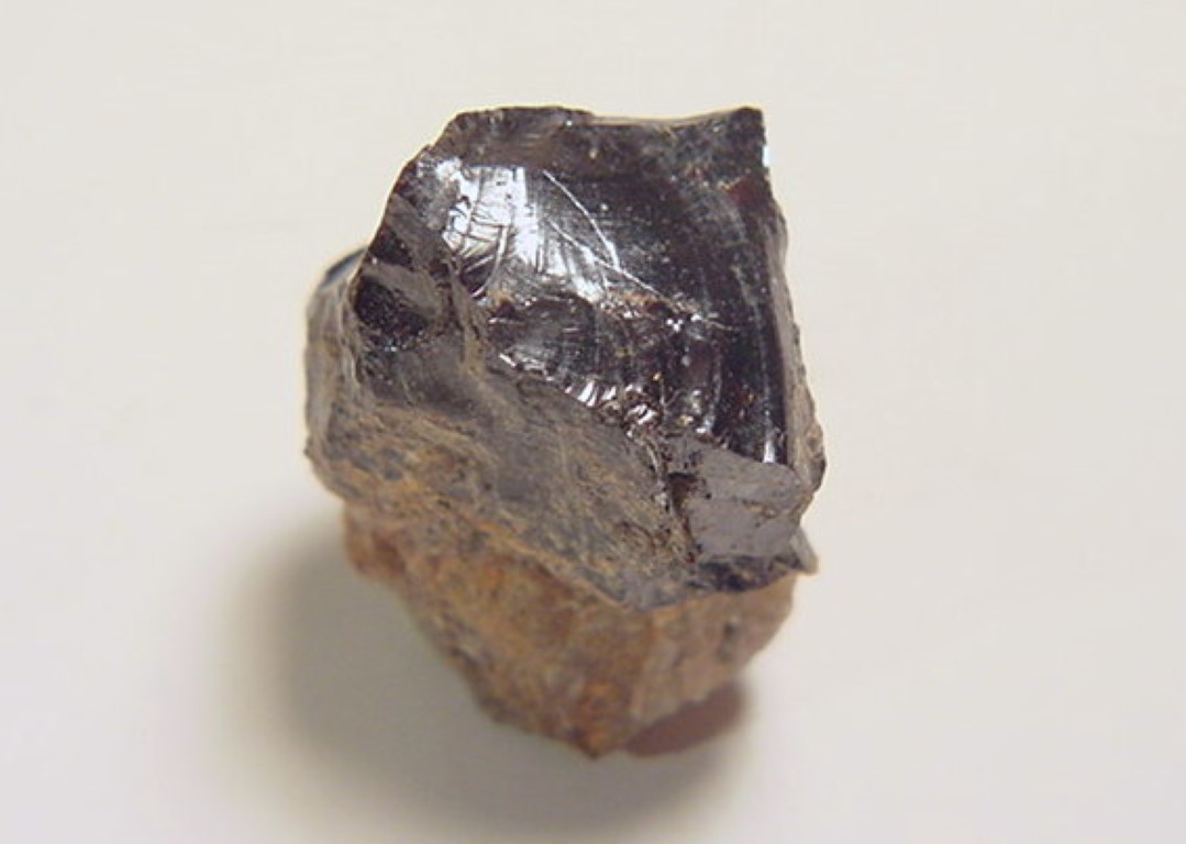 Aeschynite-(Y)