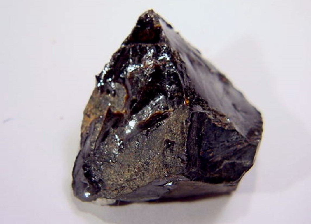 Aeschynite-(Y)
