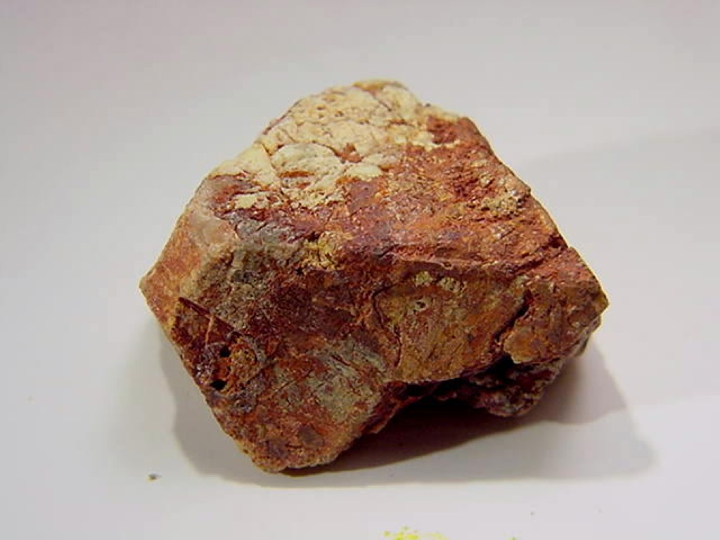 Stolzite