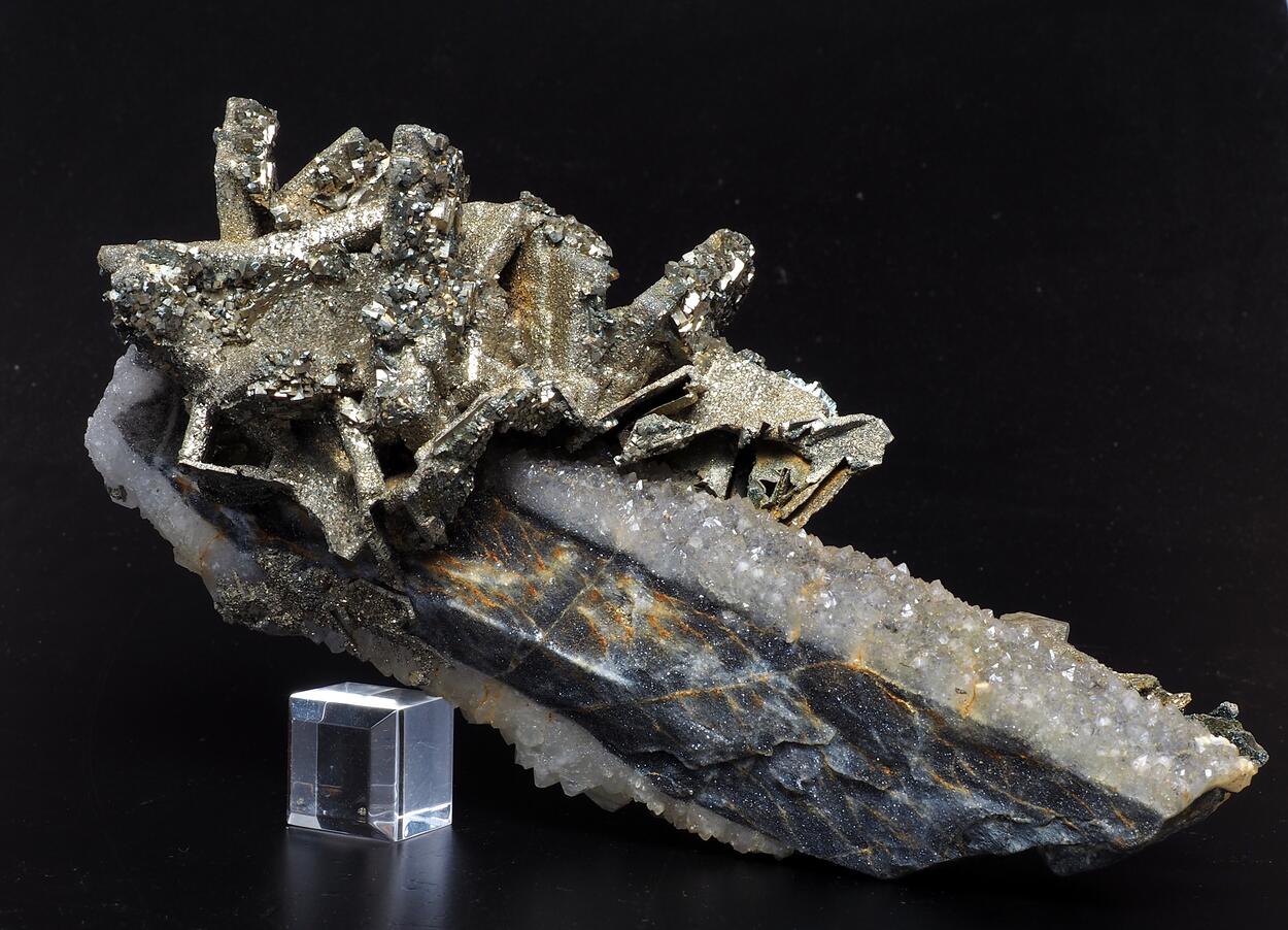 Baryte Pyrite & Marcasite