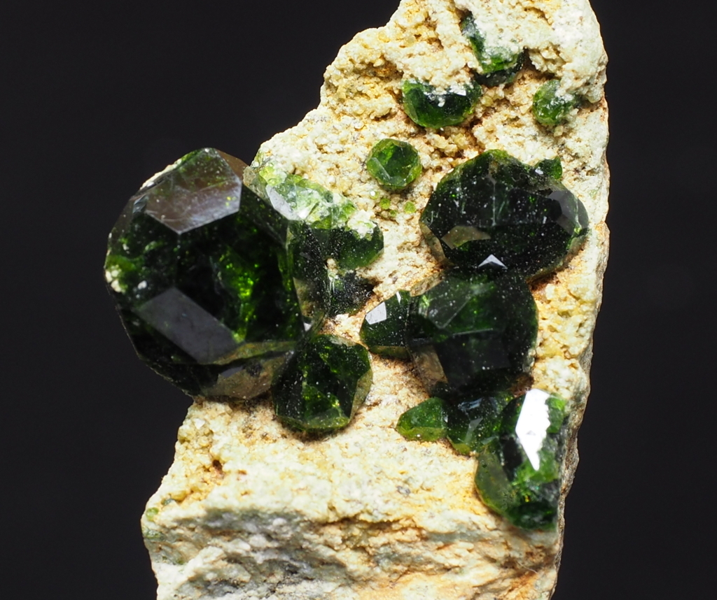 Demantoid