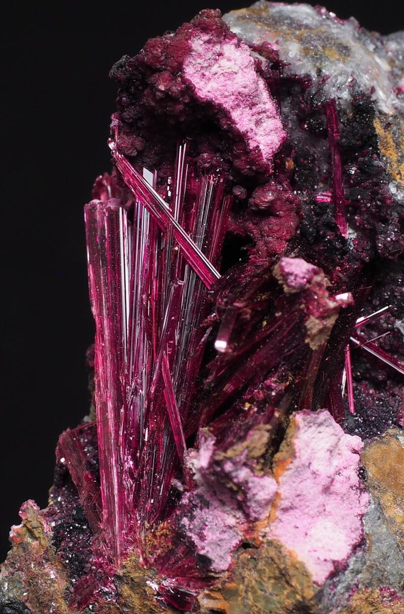 Erythrite
