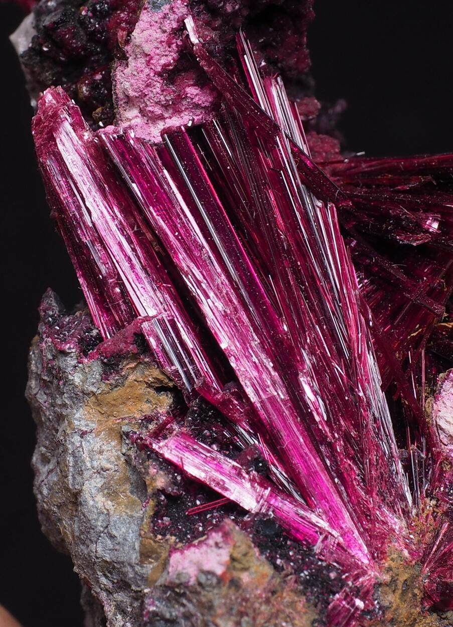 Erythrite