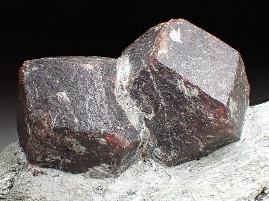 Garnet Var Almandine