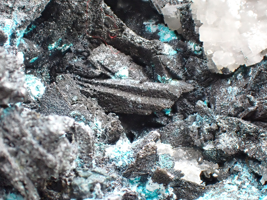 Enargite & Serpierite & Calcite