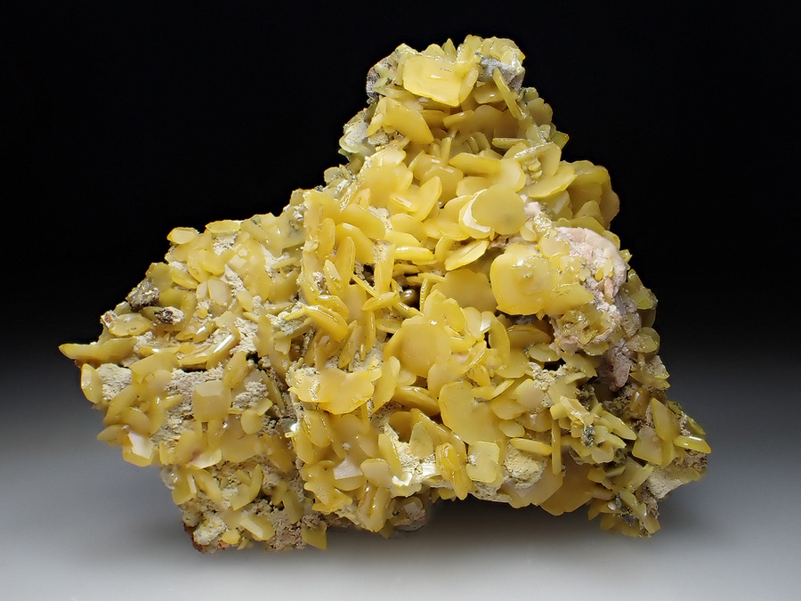 Wulfenite