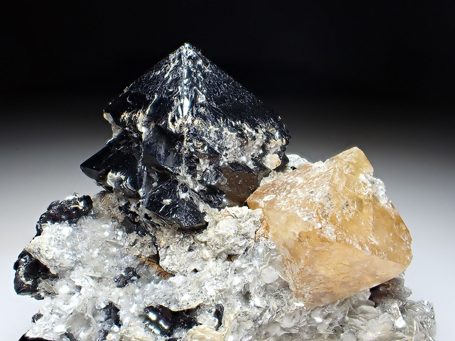 Scheelite & Cassiterite