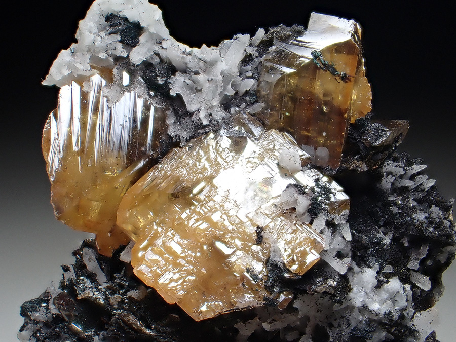 Wulfenite